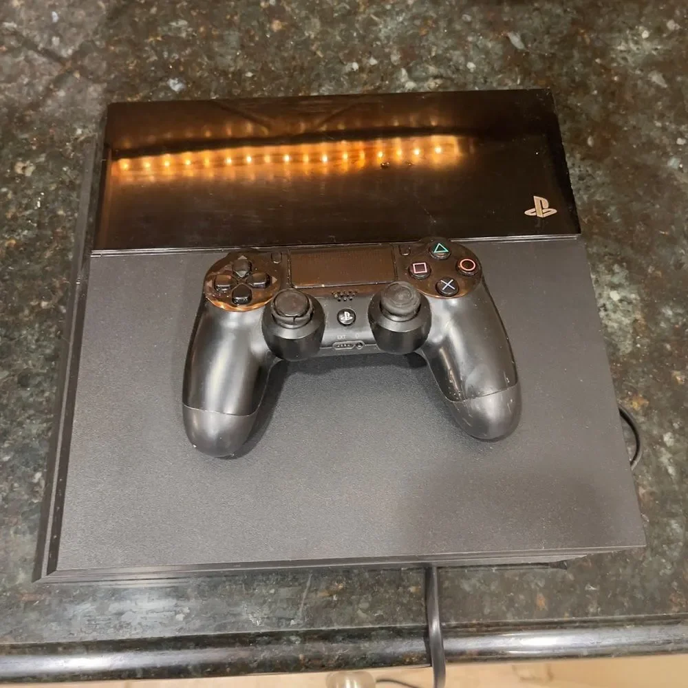 Sony PS4 Console w/ Controller – Tested Working – No Cords